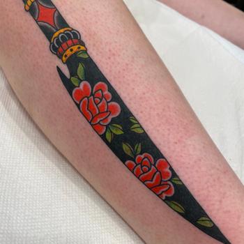 Classic Dagger with Roses